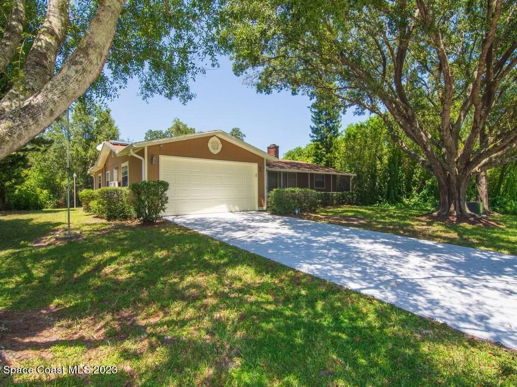Photo of 898 Bermuda Avenue