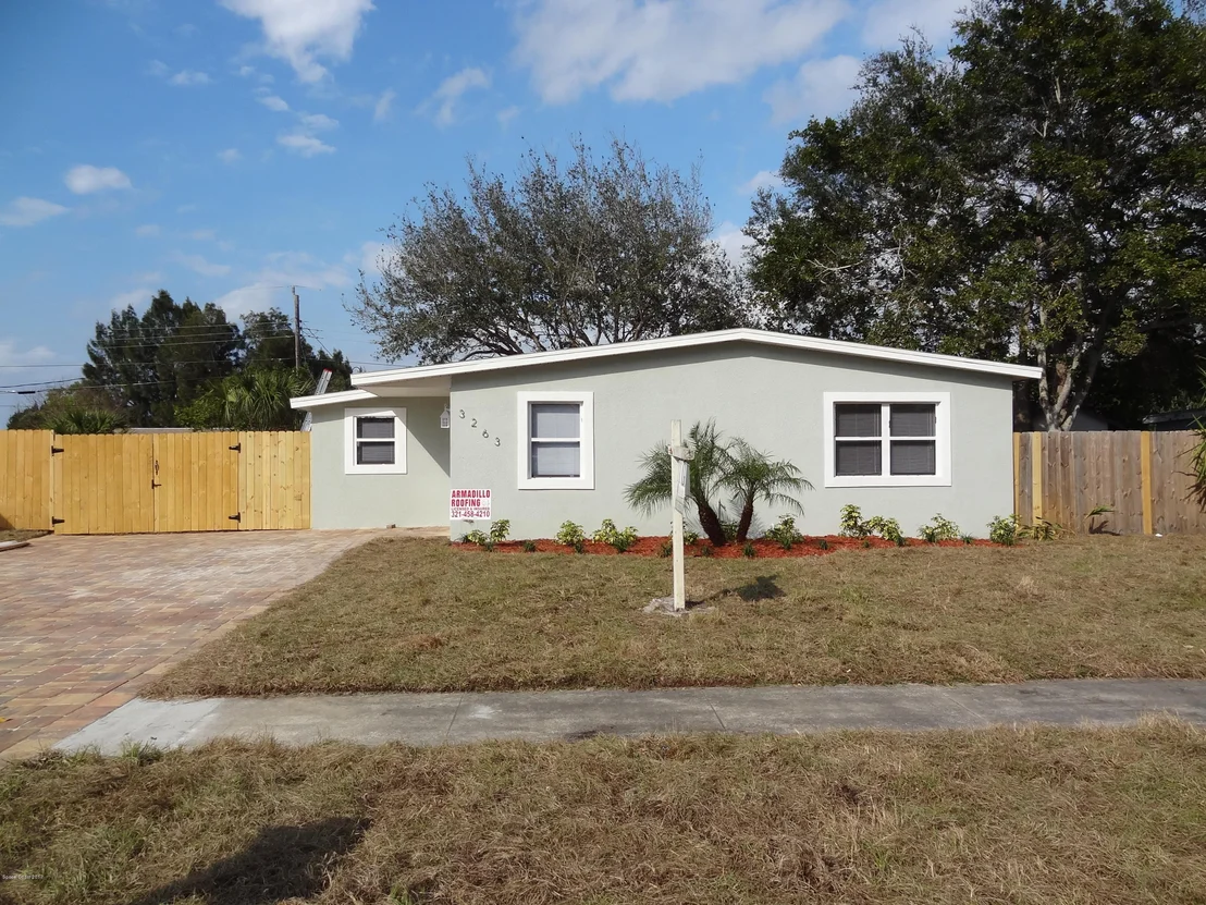 Photo of 3263 Jackson Avenue NE