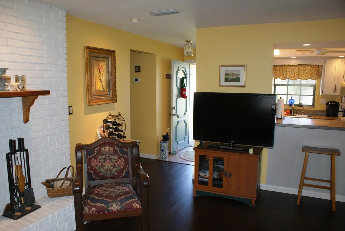 Photo of 298 Chase Road