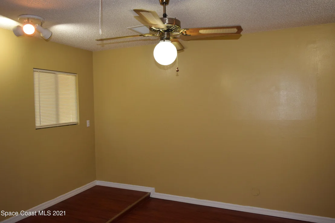 Photo of 1111 Grapefruit Road SE