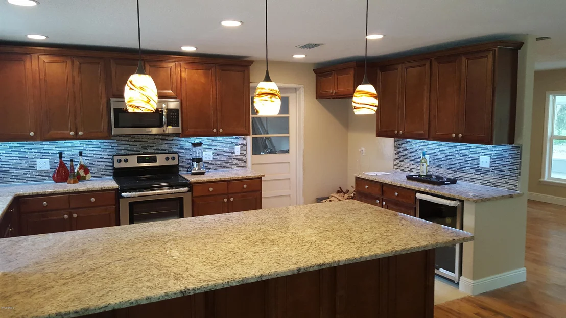 Photo of 327 Meadowood Lane