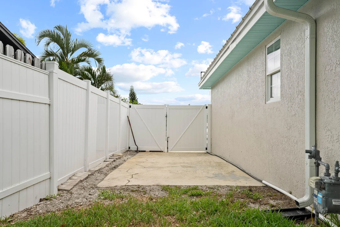 Photo of 340 W Exeter Street