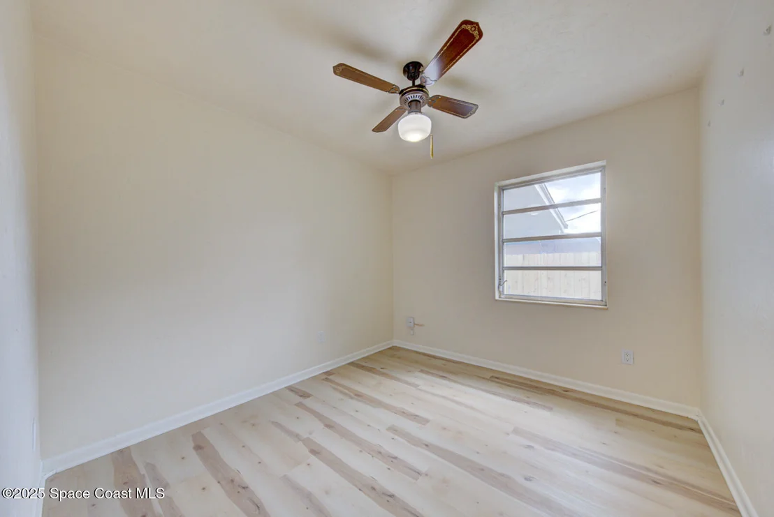 Photo of 2433 Allan Adale Road