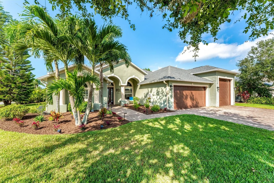 Photo of 1697 E Auburn Lakes Drive N