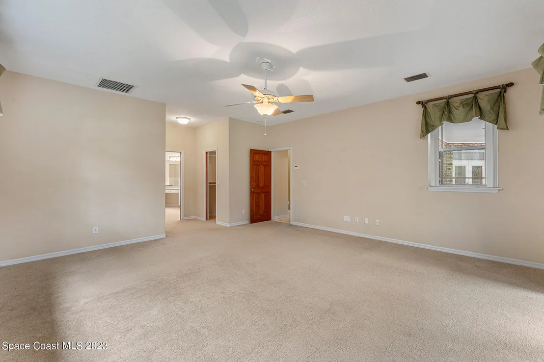 Photo of 927 Iron Bend Trail