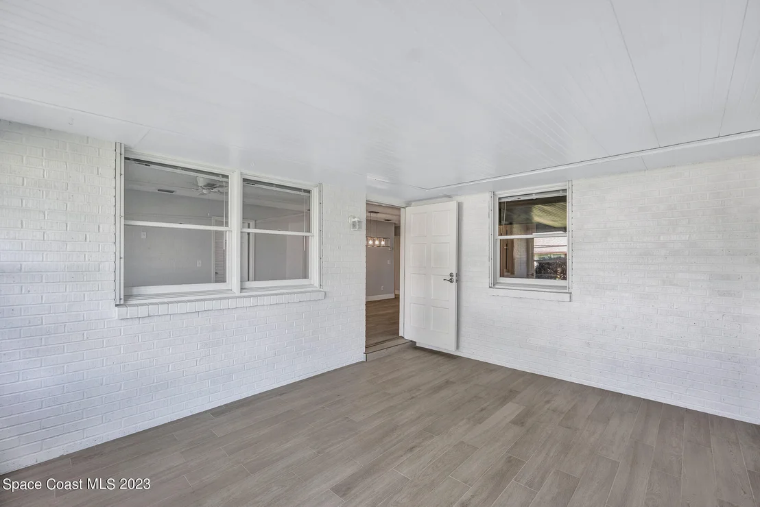 Photo of 224 Chalet Avenue