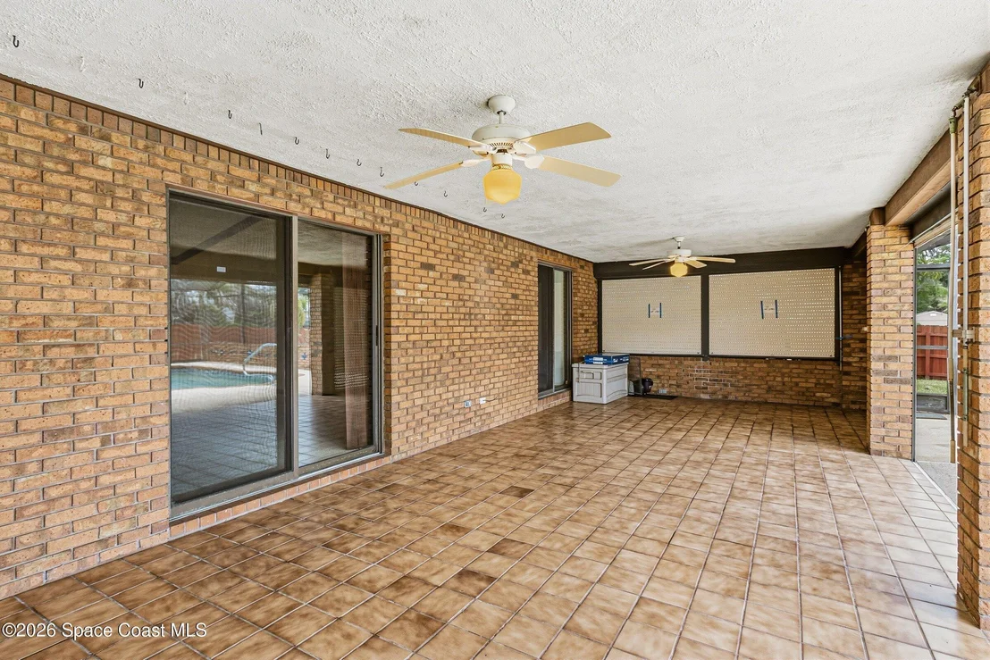 Photo of 460 Neptune Drive NE