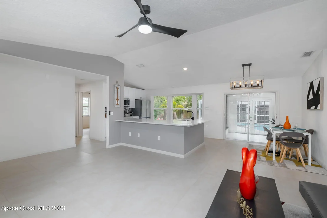 Photo of 1091 Pace Drive NW