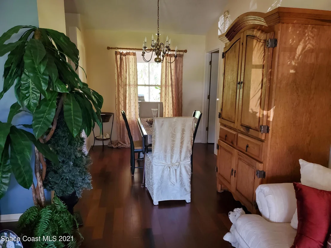 Photo of 1476 California Drive