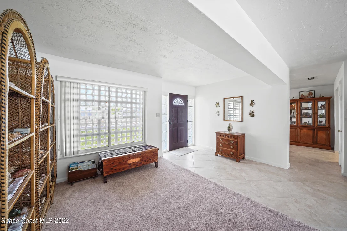 Photo of 453 Cardinal Drive
