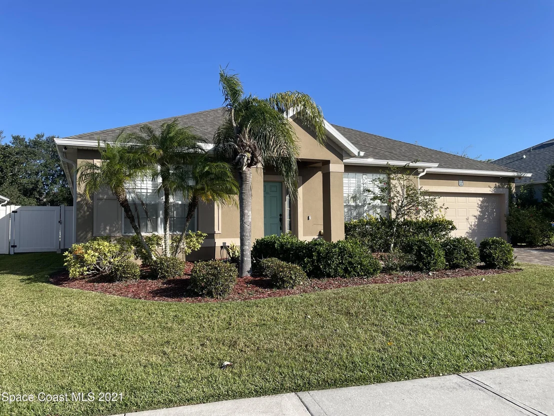 Photo of 1730 Bridgeport Circle