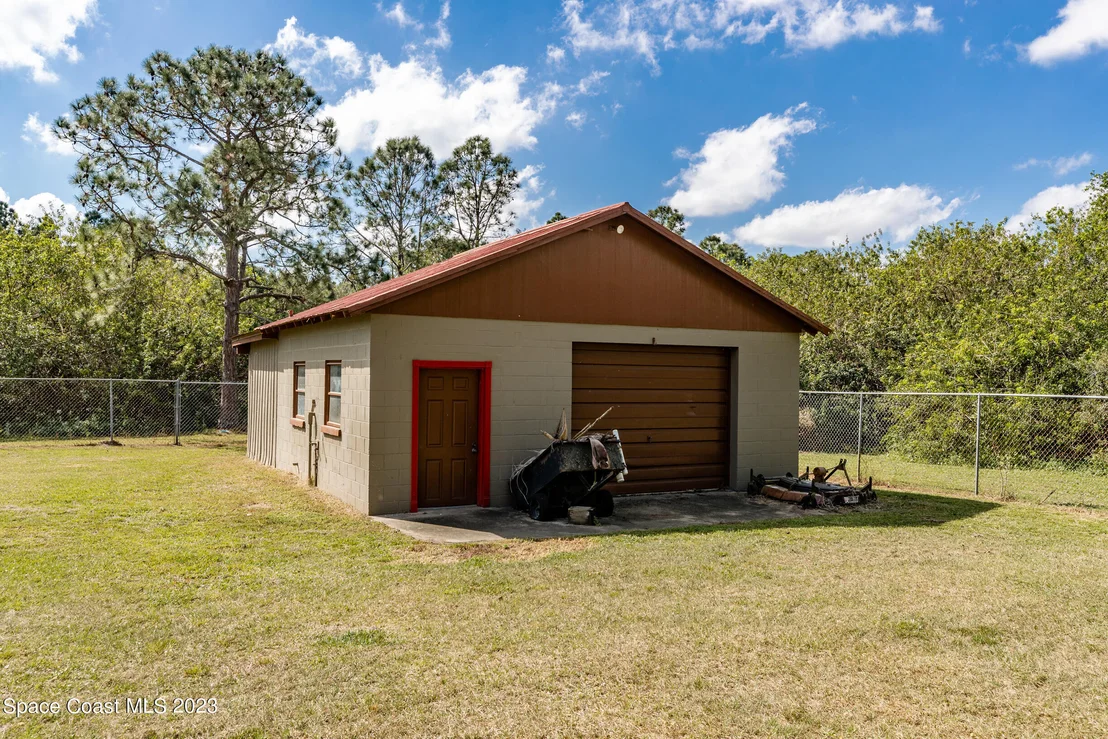 Photo of 385 Hall Road