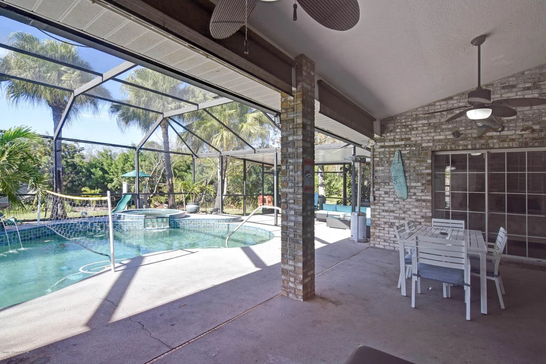 Photo of 4470 Canard Road