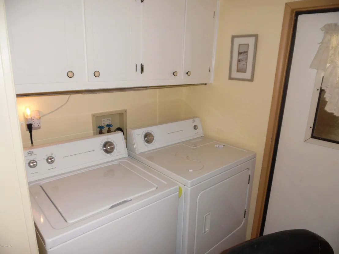 Photo of 5635 Algonquin Place