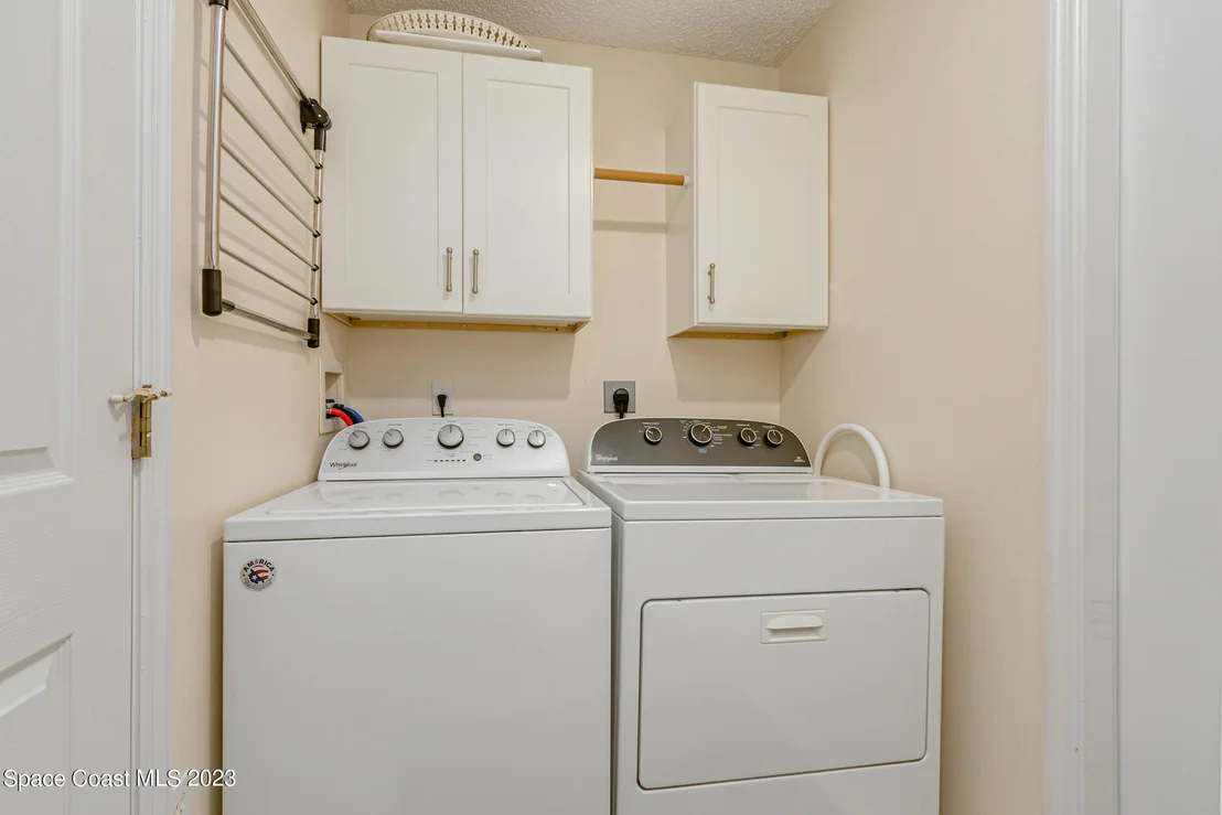 Photo of 1218 White Oak Circle