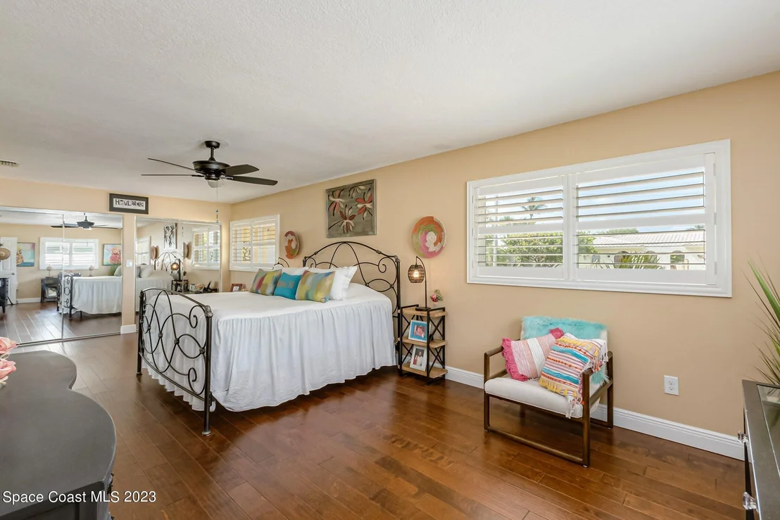 Photo of 340 Dorset Drive