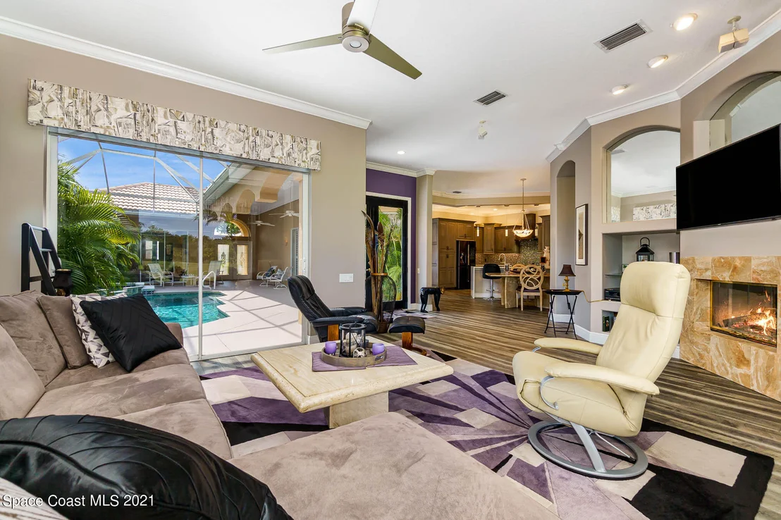 Photo of 920 Palm Brook Drive