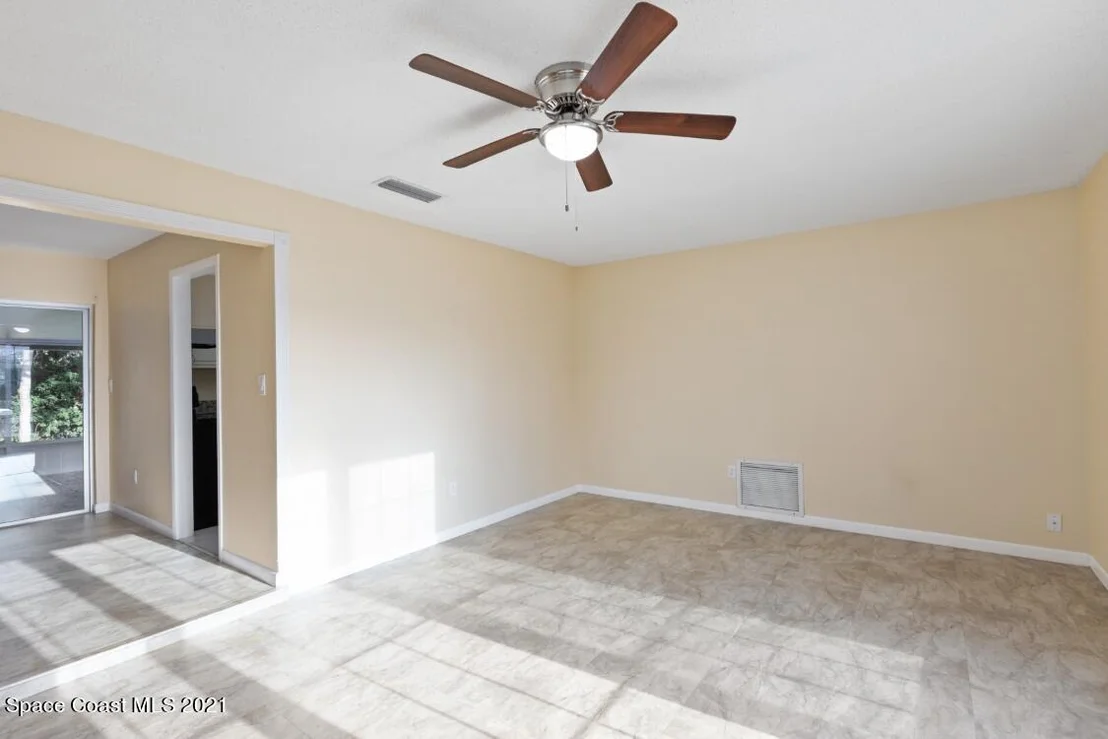 Photo of 781 Pebble Beach Avenue NE