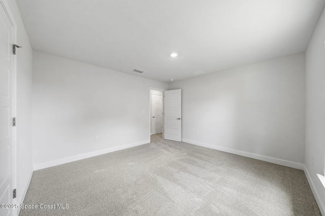 Photo of 920 Lyons Circle NW