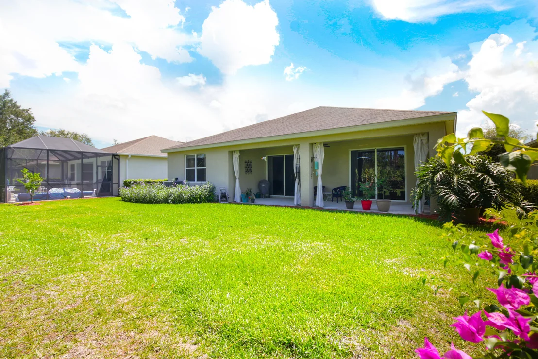 Photo of 565 Gardendale Circle SE