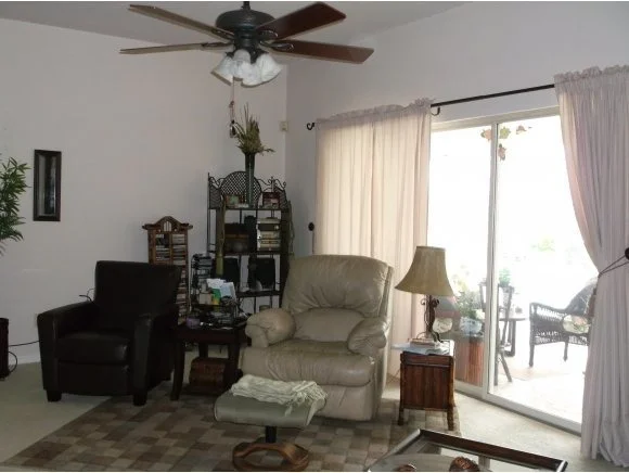 Photo of 1025 Pelican