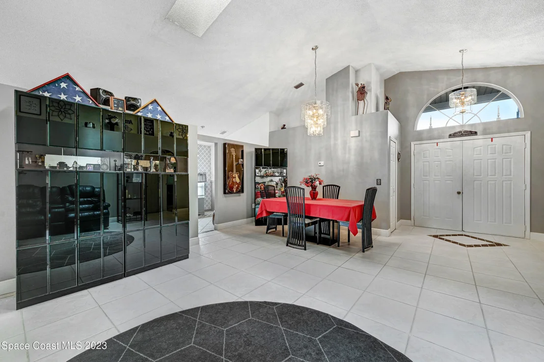 Photo of 6830 Whitetail Court