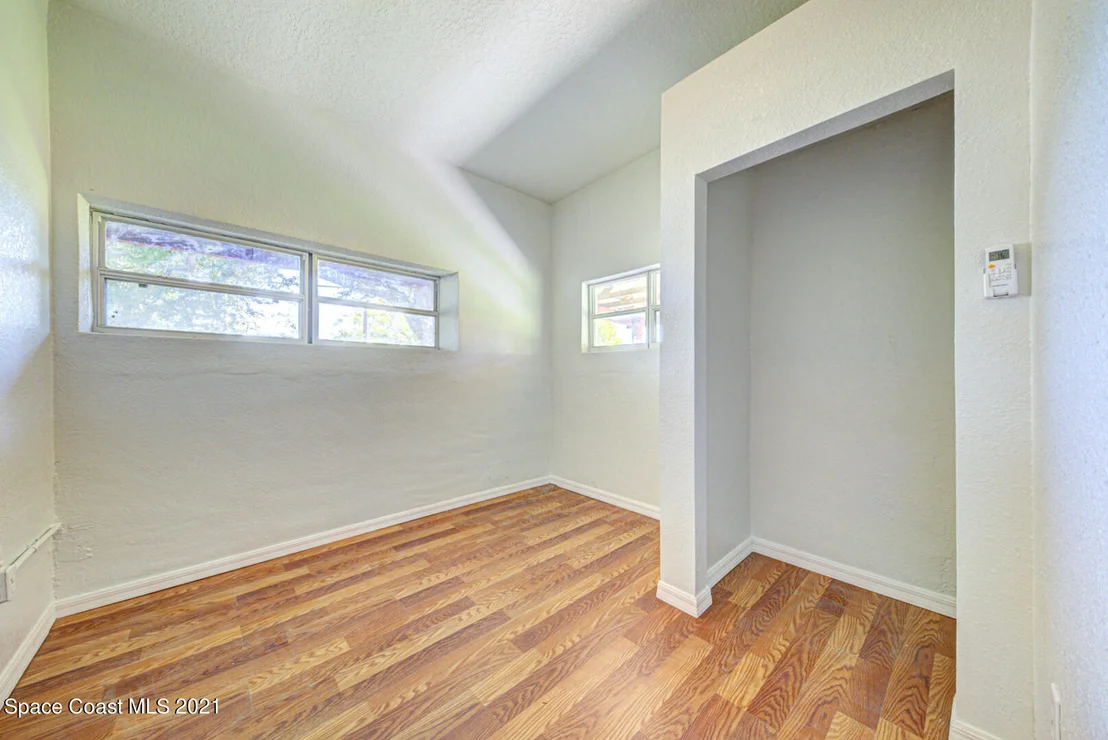 Photo of 651 N Range Road