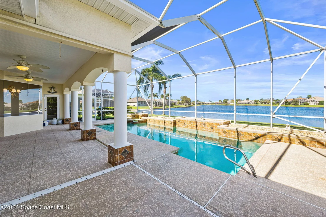 Photo of 930 Starling Way