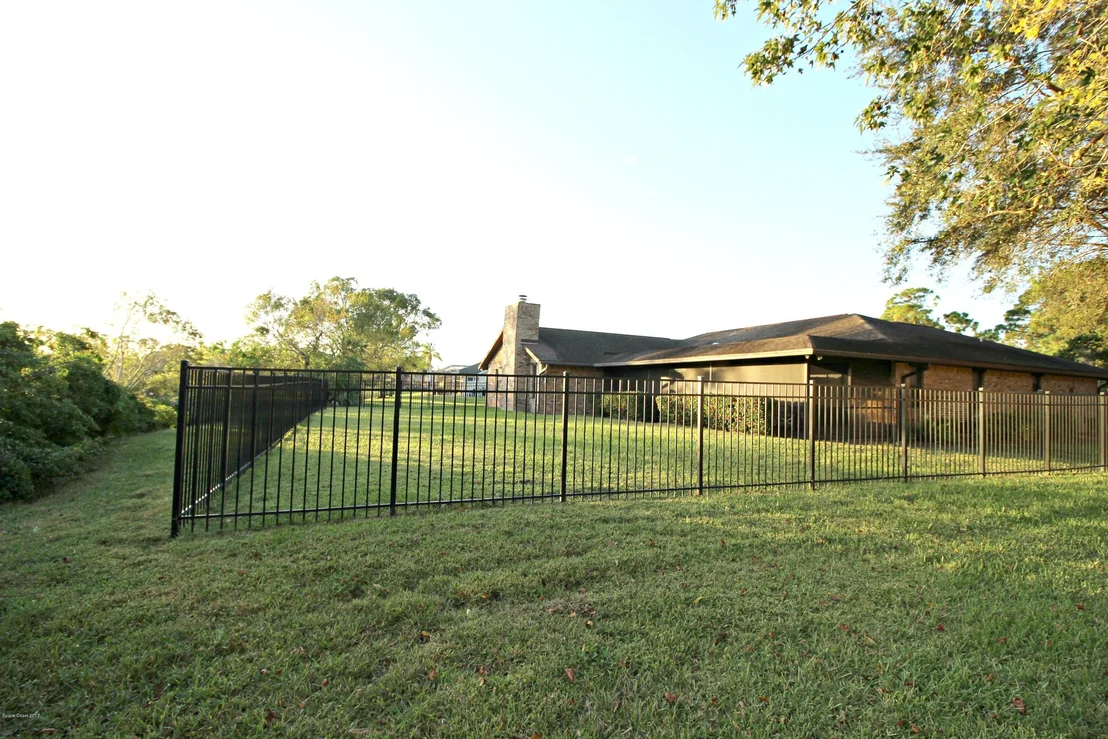 Photo of 7935 Timberlake Drive