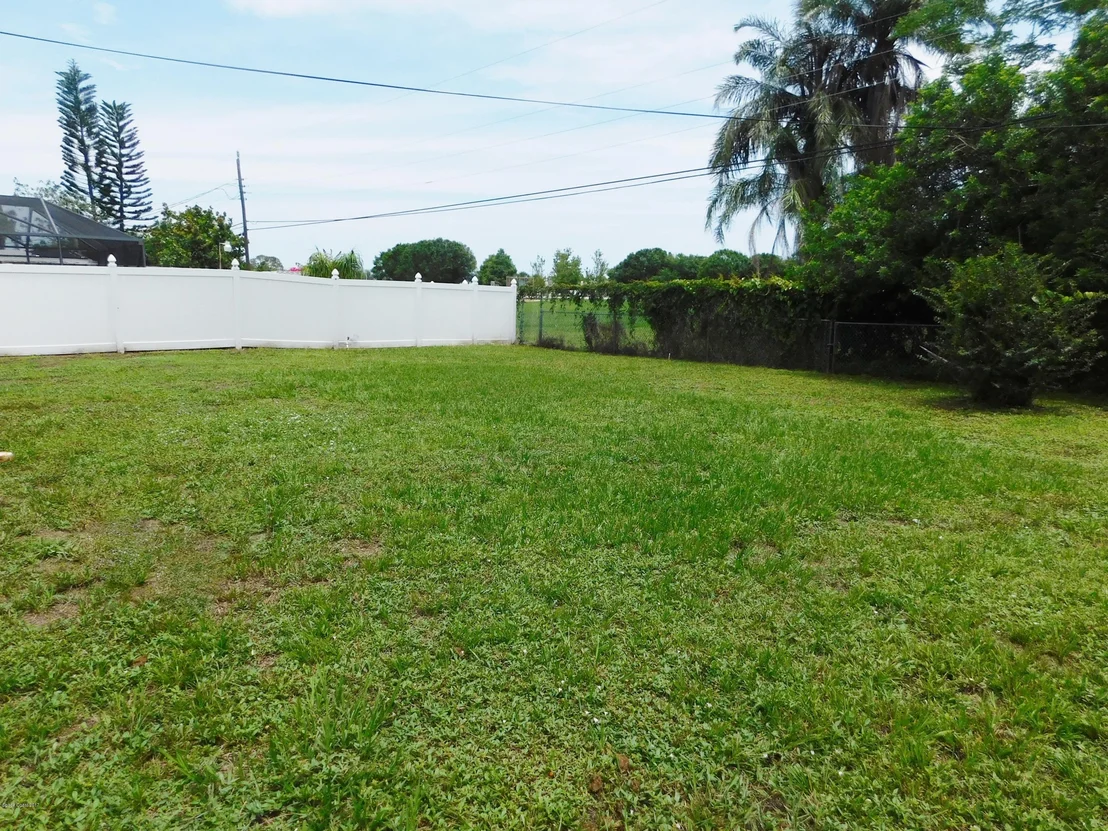 Photo of 729 Teak Drive