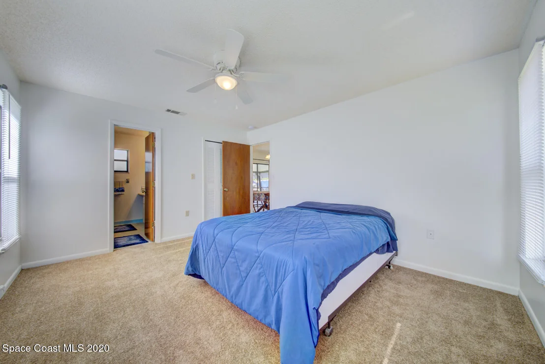 Photo of 6840 Buxton Avenue