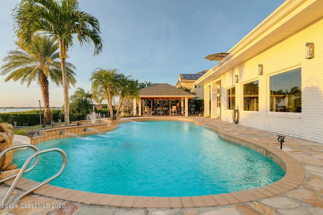 Photo of 466 Lanternback Island Drive