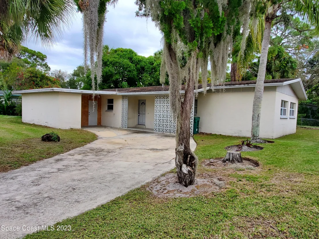 Photo of 708 Ixora Avenue