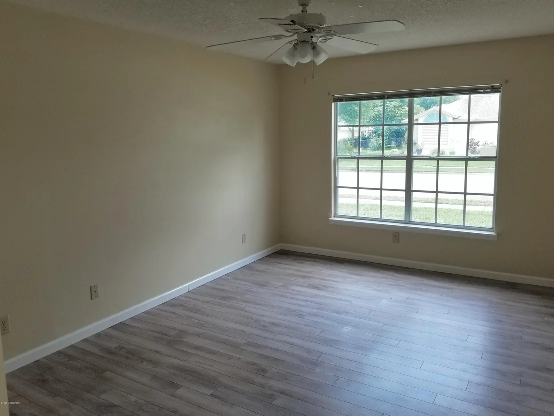 Photo of 164 Oak Lake Road