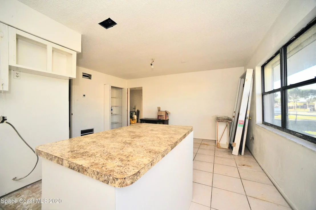 Photo of 3250 Ideal Avenue NE