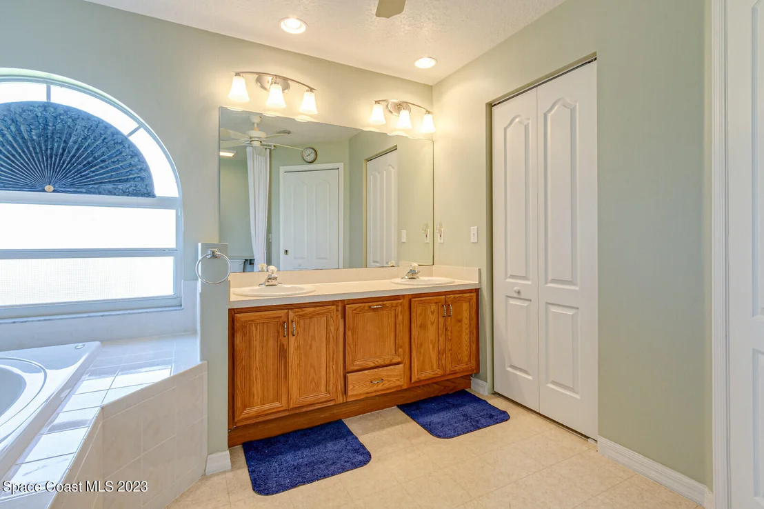 Photo of 825 Potomac Drive
