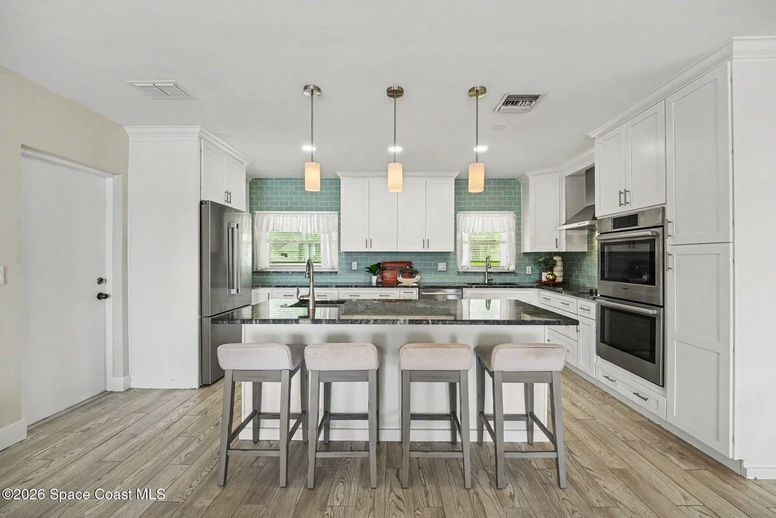 Photo of 1540 Bay Shore Drive