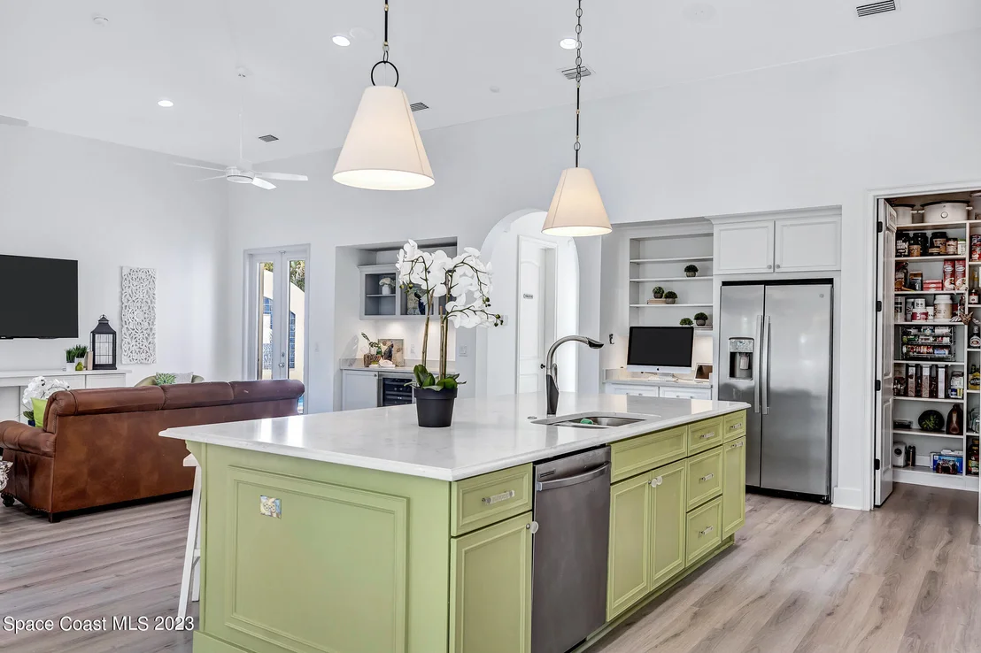Photo of 184 Whaler Drive