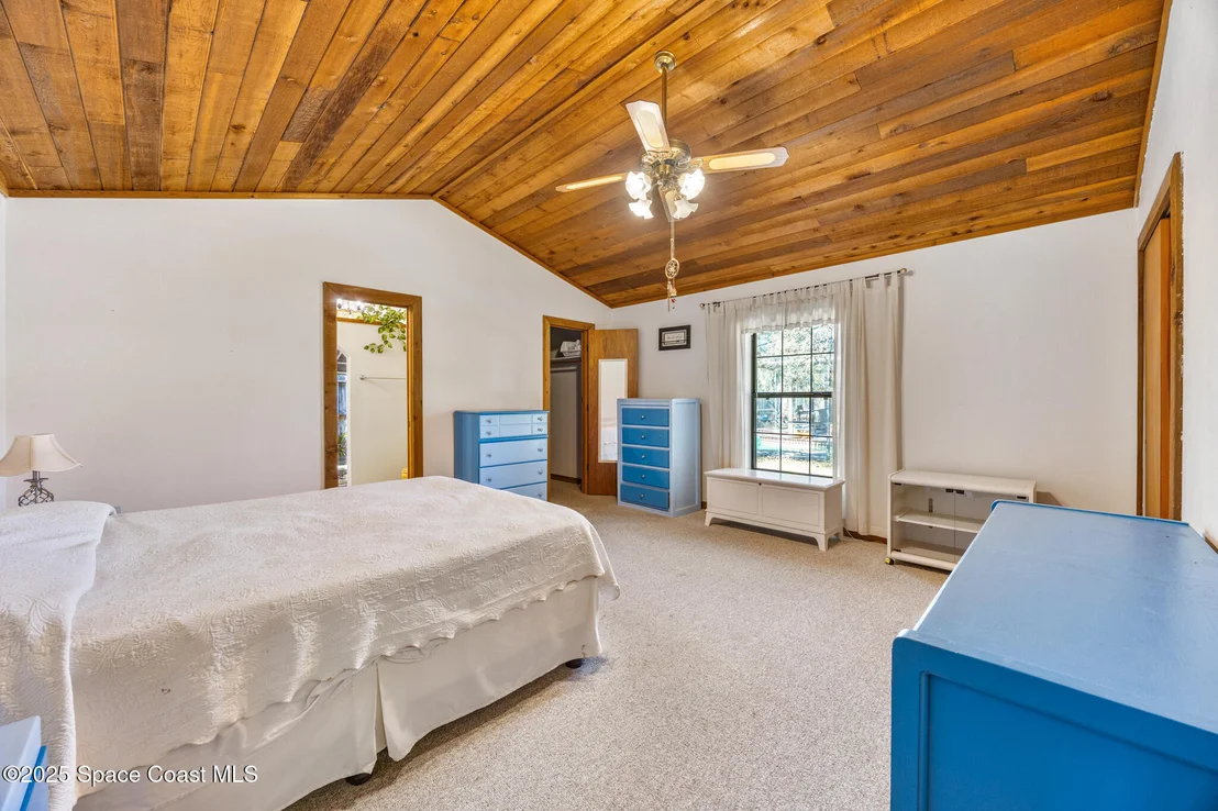 Photo of 1007 Pineapple Avenue NE