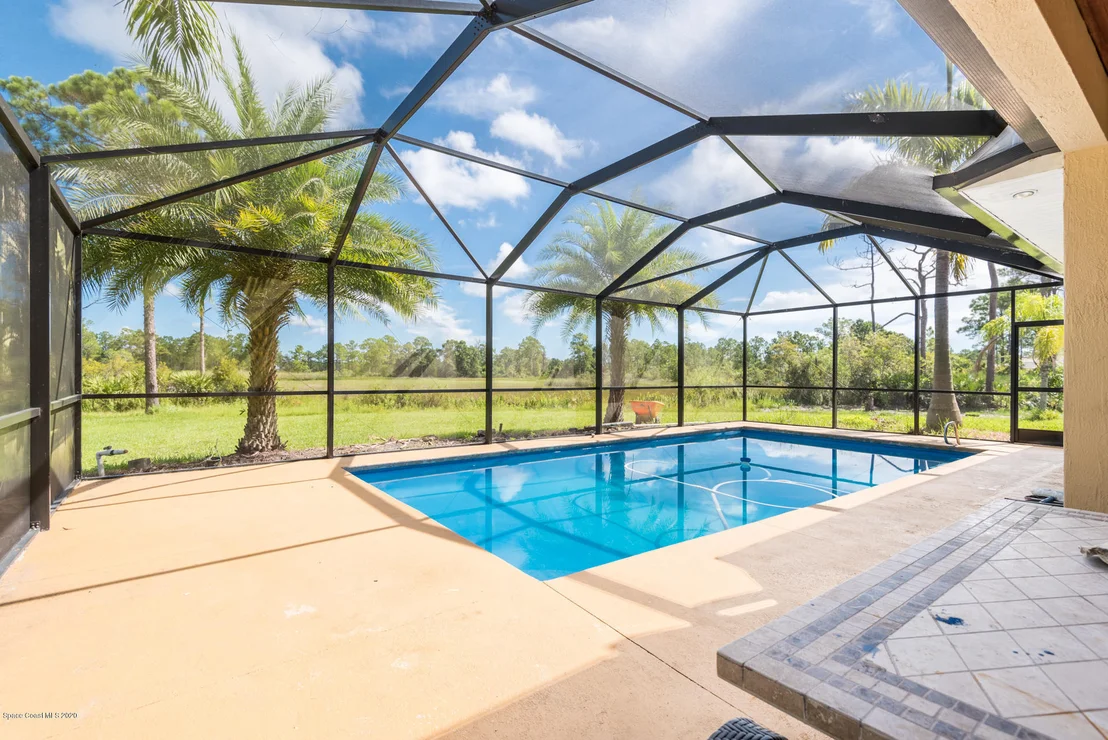 Photo of 1460 Grant Road