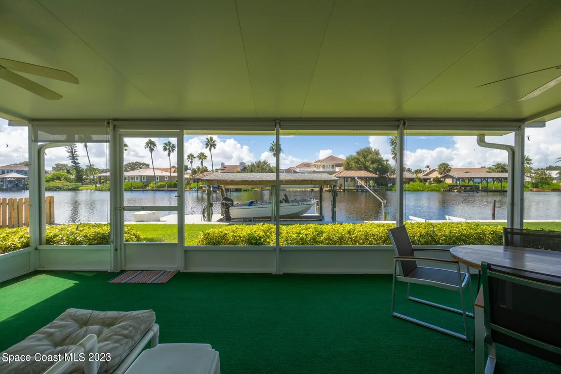 Photo of 209 River Road