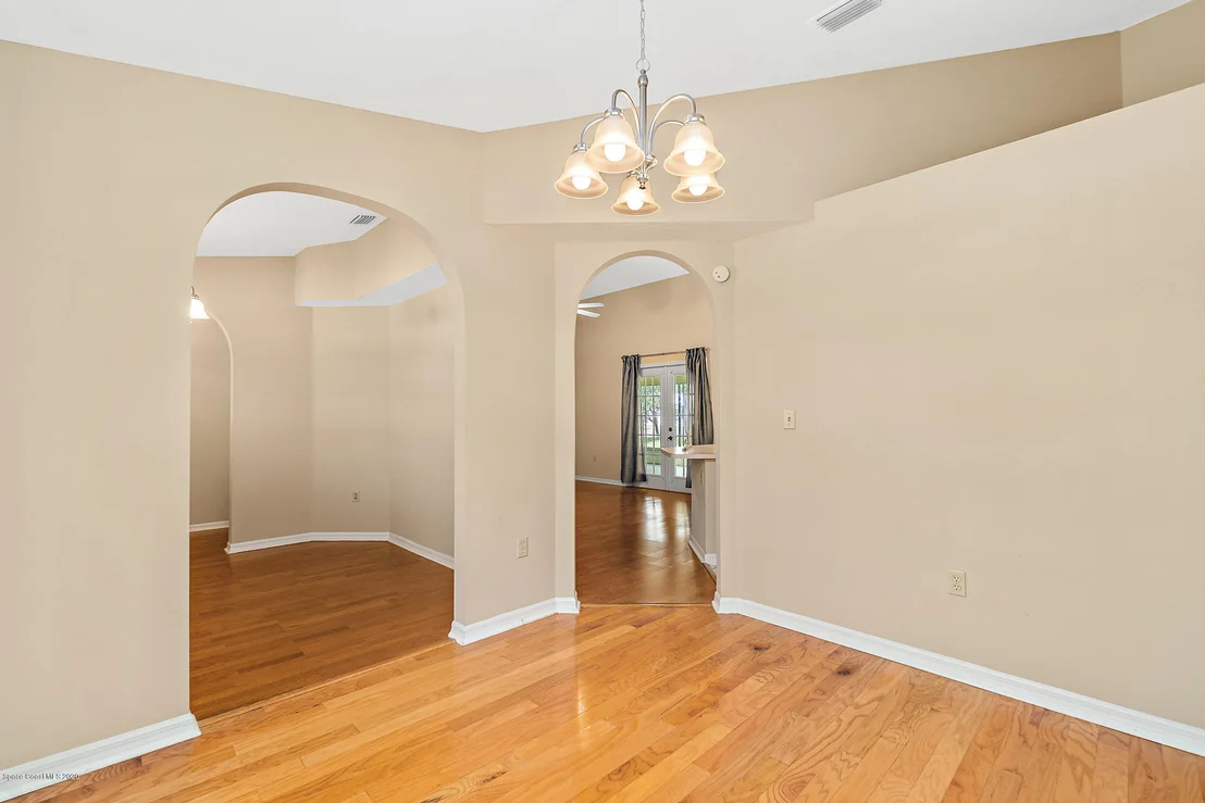 Photo of 1074 Red Bud Circle