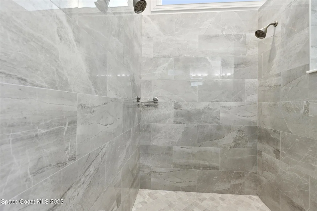Photo of 3835 Riverside Drive