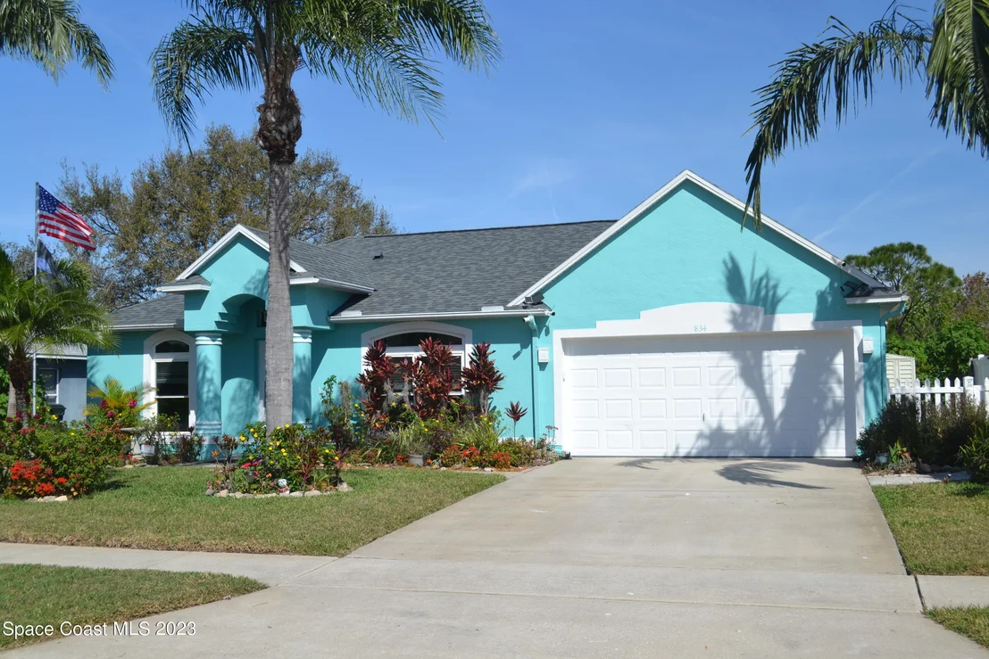 Photo of 834 Honeysuckle Drive