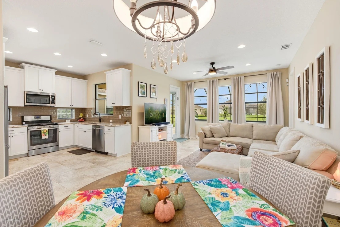 Photo of 7457 Bluemink Lane
