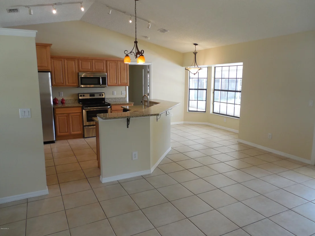 Photo of 6995 Bright Avenue