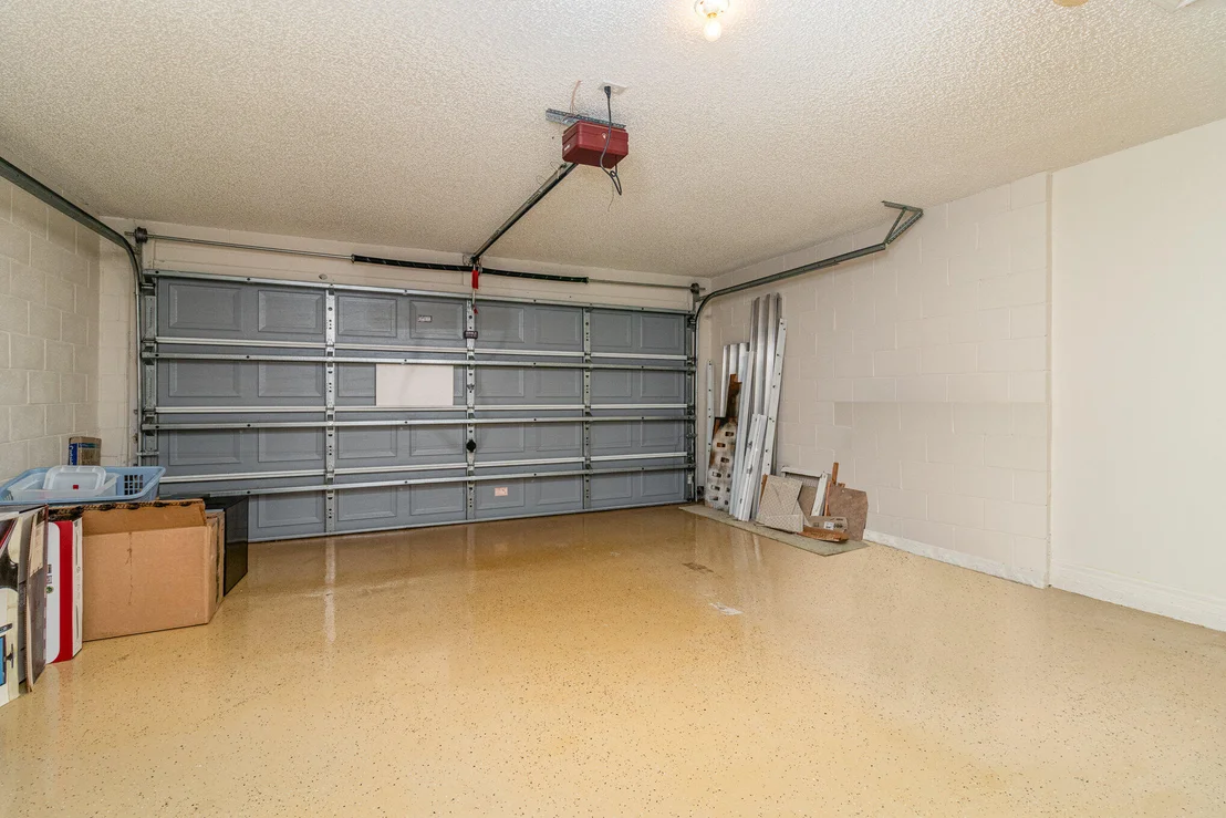Photo of 1136 White Oak Circle