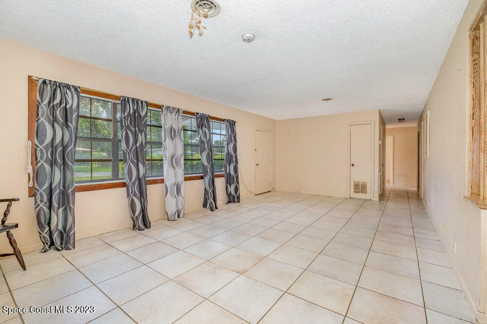 Photo of 285 W Laila Drive