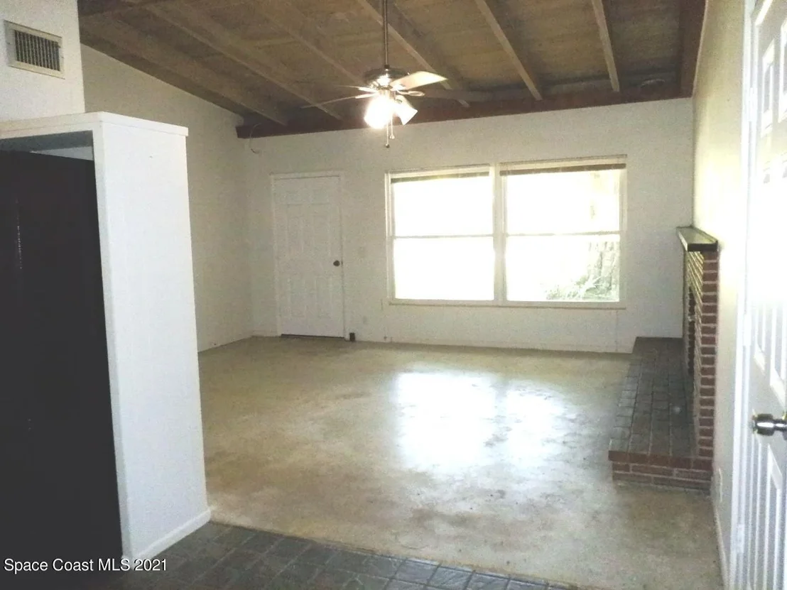 Photo of 1490 Blanche Street