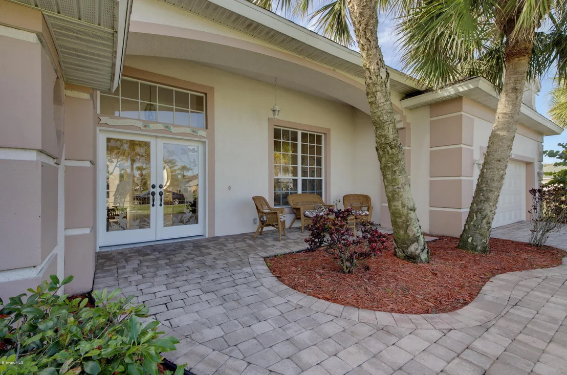Photo of 313 Island Drive